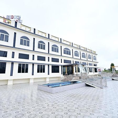 Vedika Garden Hotel Ambavna Ngoại thất bức ảnh